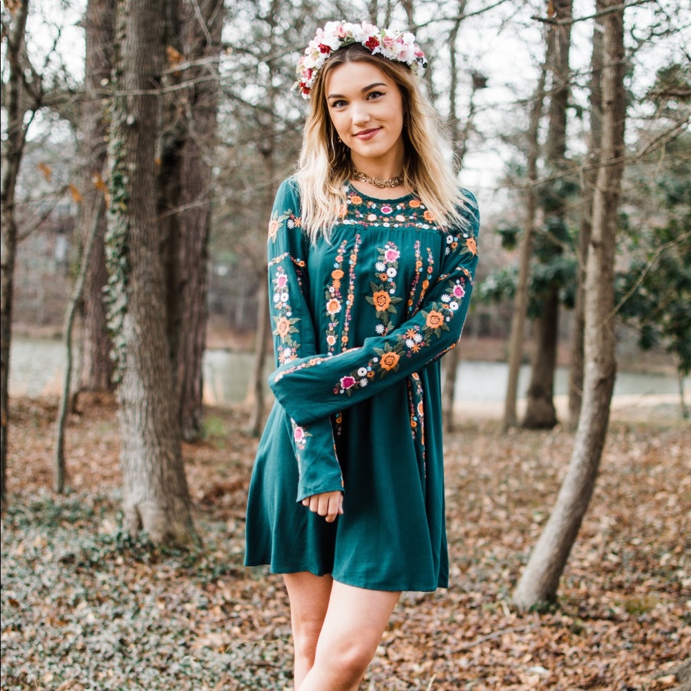 Floral Embroidered Long Sleeve Dress - Green